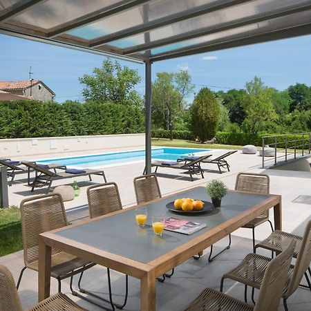 Villa Del Sol With Large Garden Perfect For Families Labin  Exterior foto