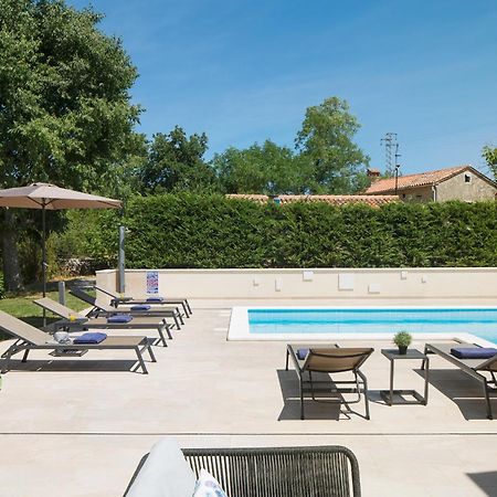 Villa Del Sol With Large Garden Perfect For Families Labin  Exterior foto